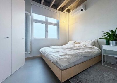 Výroba a realizácia nábytku a kuchyne v byte v historickej budove Metropolky v bratislavskom Starom Meste