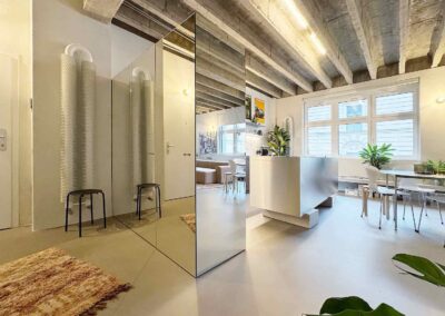 Výroba a realizácia nábytku a kuchyne v byte v historickej budove Metropolky v bratislavskom Starom Meste